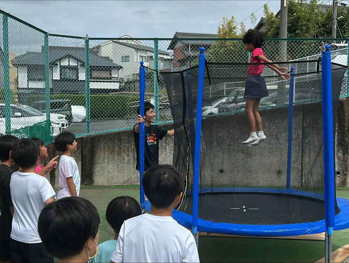 ・